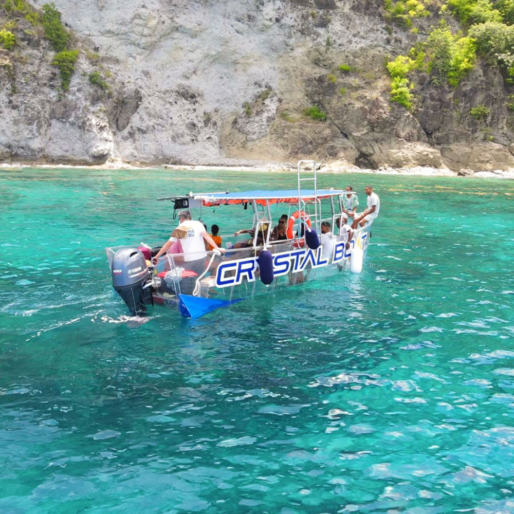 Crystal Boat Aquarium Experience