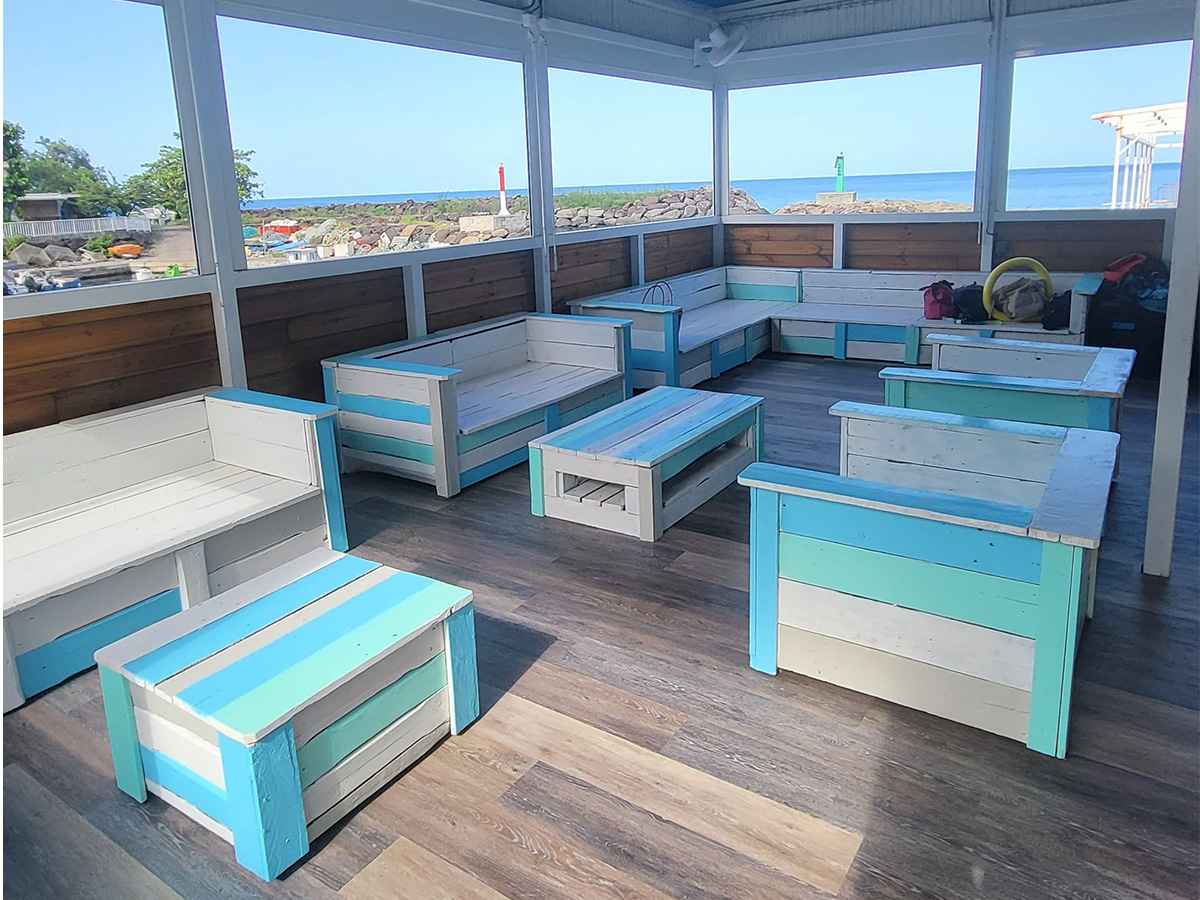 Crystal Boat Aquarium Experience